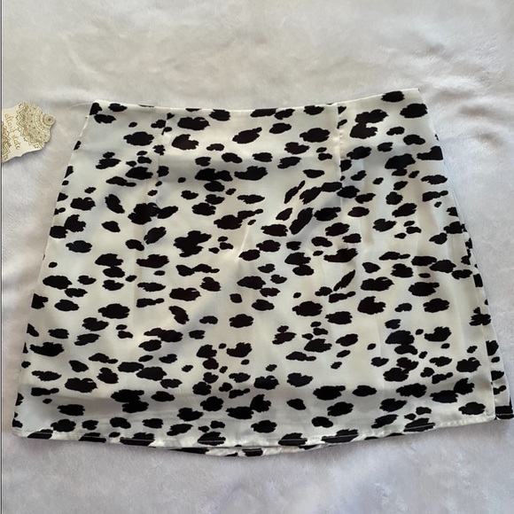 NWT Medium Alter’d state black cow print skirt - Picture 2 of 6
